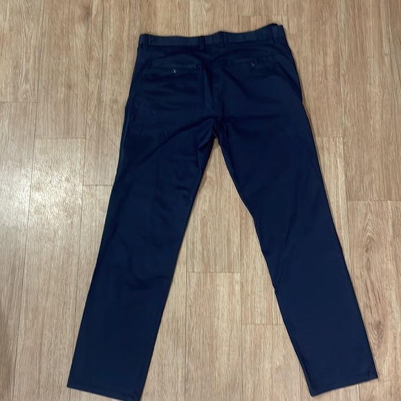 Calvin Klein 33x32 dress pant 98% cotton 2% spandex. - Picture 2 of 2